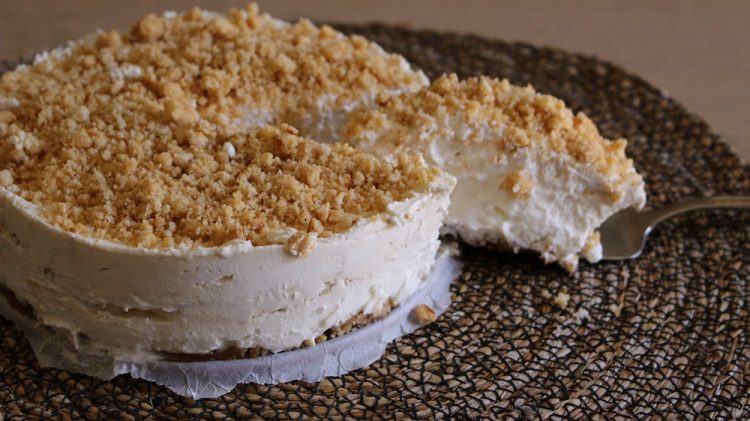 TORTA-GELATO-FATTA-IN-CASA-IL-PIZZICO-DI-SALE-SENZA-GLUTINE