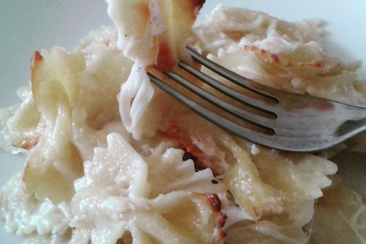 pasta-in-bianco-besciamella-mozzarella-il-pizzico-di-sale