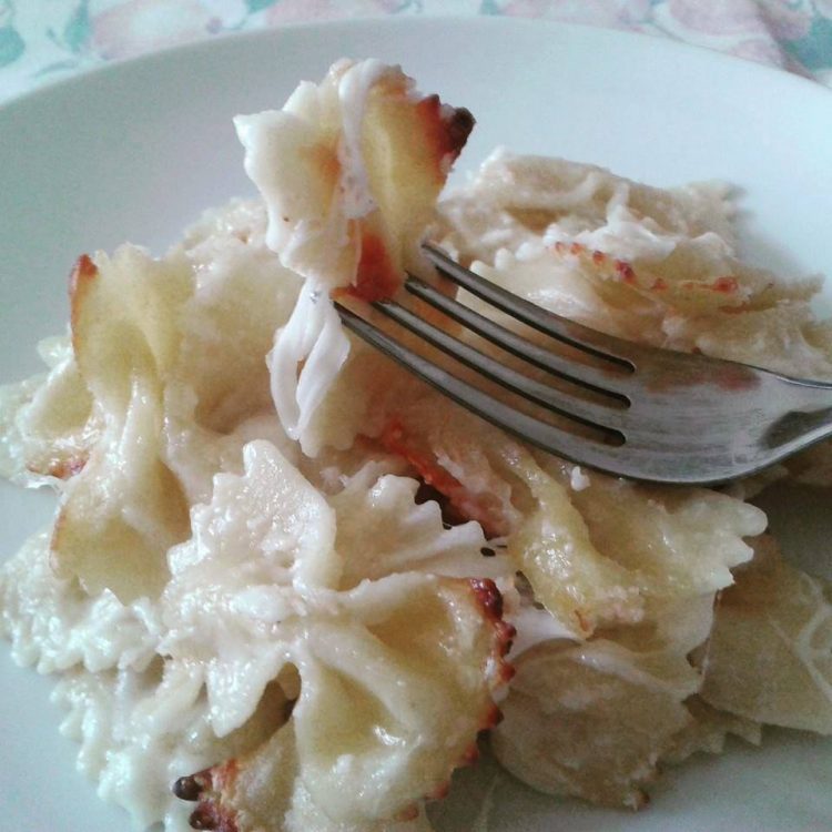 pasta-in-bianco-besciamella-mozzarella-il-pizzico-di-sale