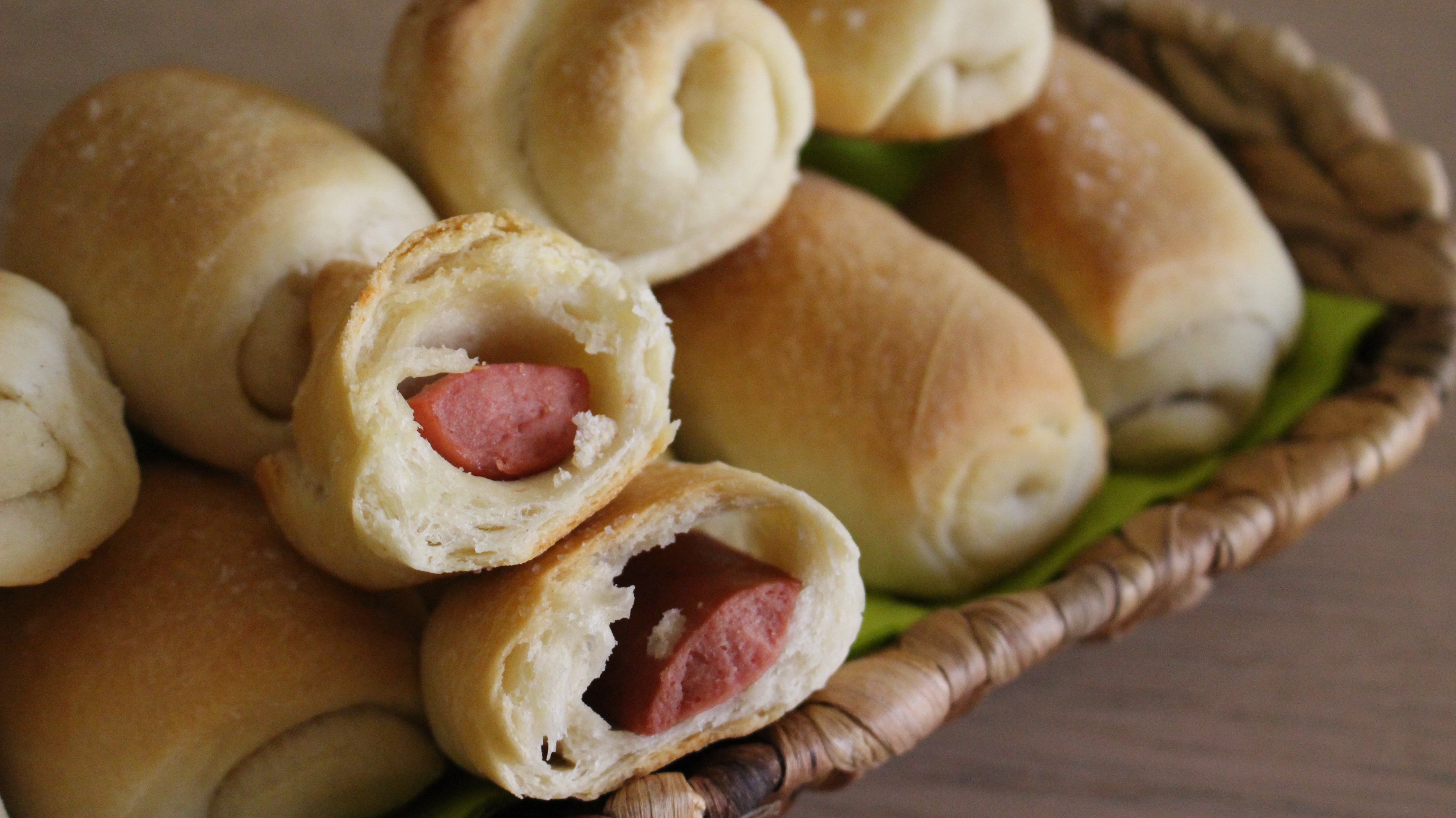 Panini Soffici Ai Wurstel Ricetta Facile Il Pizzico Di Sale